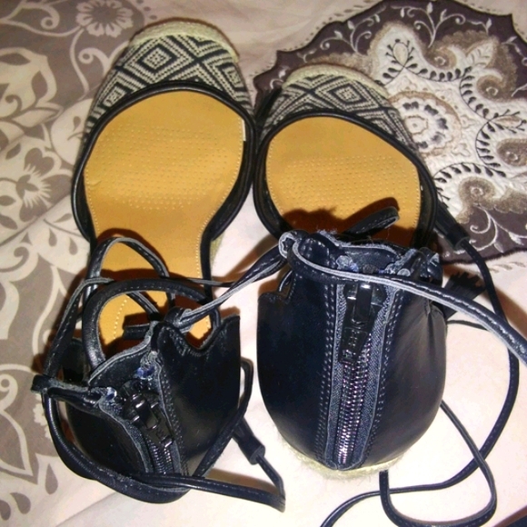 7.5WW Espadrilles - Picture 4 of 5